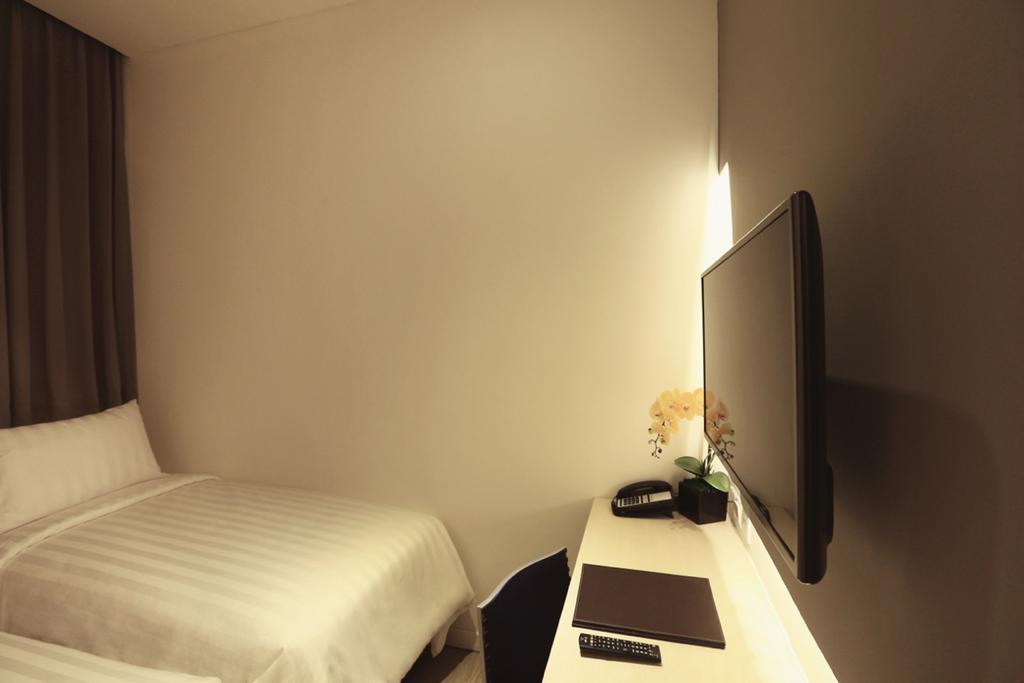 Ozone Hotel Pantai Indah Kapuk Jakarta Exterior foto