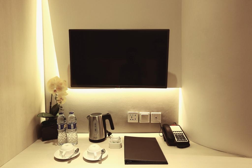 Ozone Hotel Pantai Indah Kapuk Jakarta Exterior foto