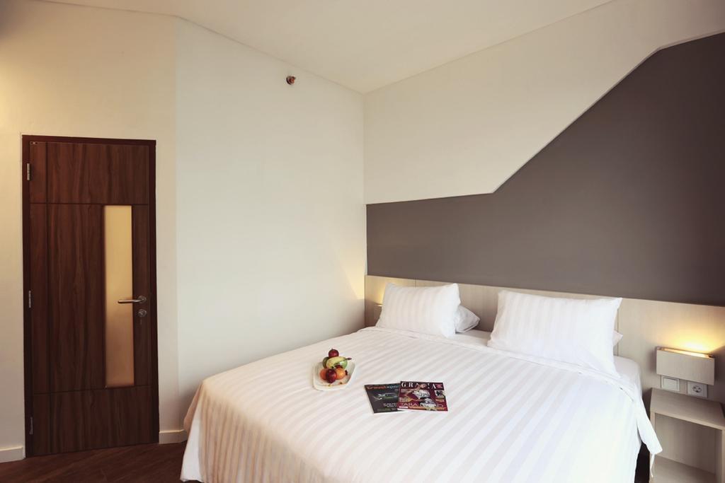 Ozone Hotel Pantai Indah Kapuk Jakarta Exterior foto