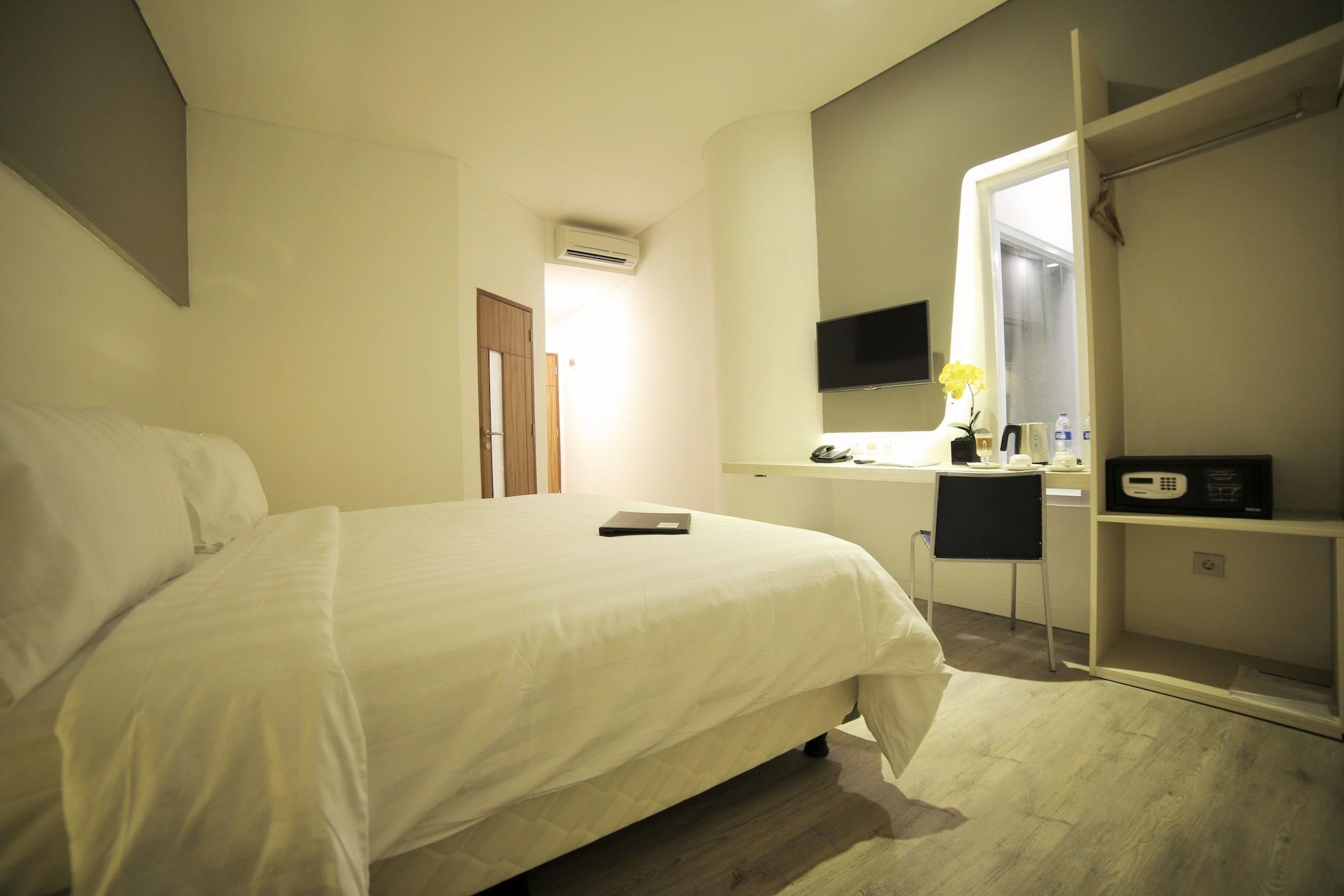 Ozone Hotel Pantai Indah Kapuk Jakarta Exterior foto