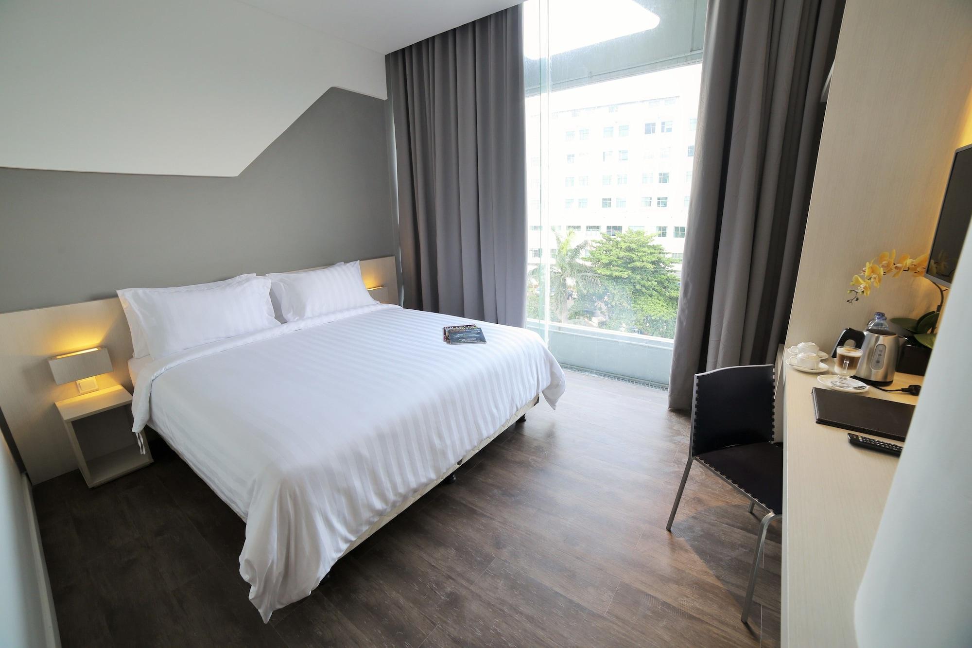 Ozone Hotel Pantai Indah Kapuk Jakarta Exterior foto