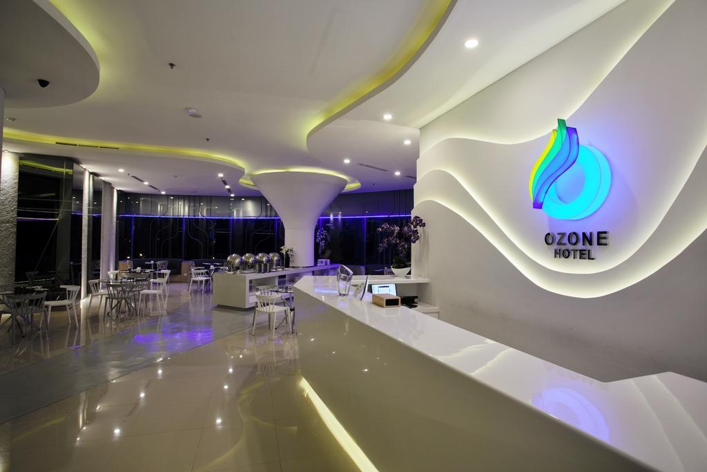 Ozone Hotel Pantai Indah Kapuk Jakarta Exterior foto