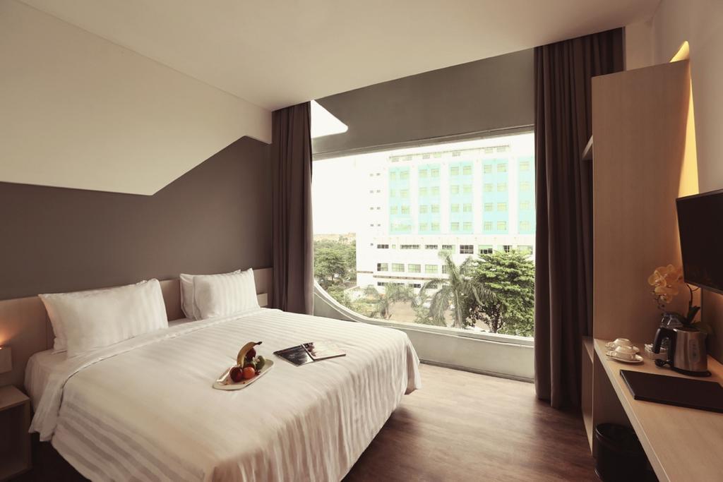 Ozone Hotel Pantai Indah Kapuk Jakarta Exterior foto